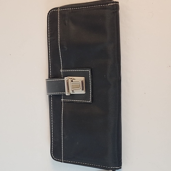 Loft- travel wallet/portfolio/passport holder - Picture 4 of 9